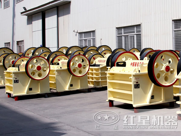 顎式破碎機(jī)生產(chǎn)廠(chǎng)區(qū)
