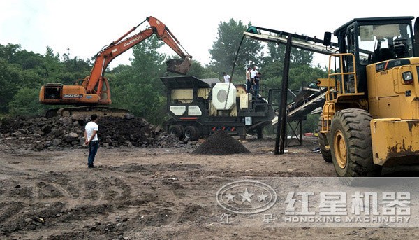 紅星車載型破石設備作業(yè)現(xiàn)場