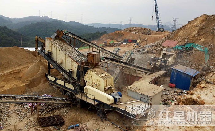 紅星移動(dòng)顎式破碎機(jī)現(xiàn)場(chǎng)