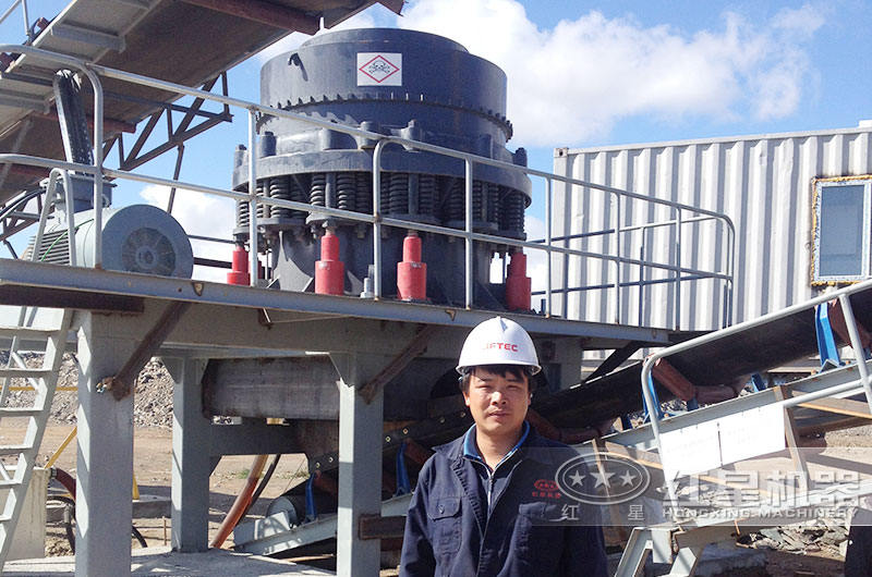 紅星技術(shù)人員在現(xiàn)場