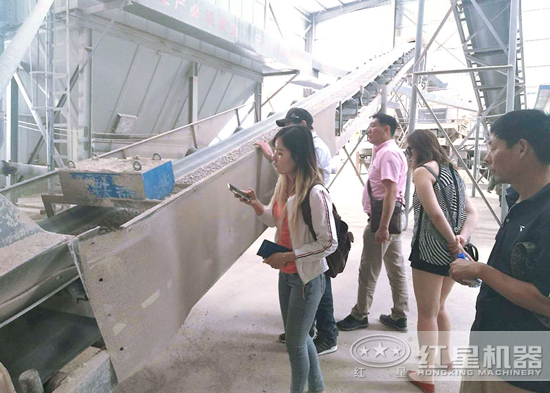 采石場(chǎng)石料生產(chǎn)線客戶實(shí)地考察